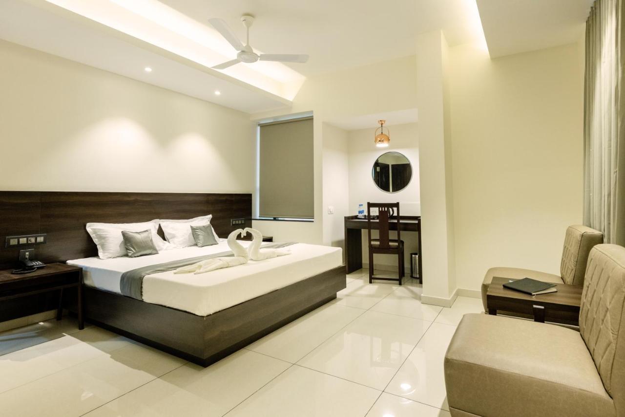 Hotel Paramount Suites & Service Apartments Mangalore Exterior foto