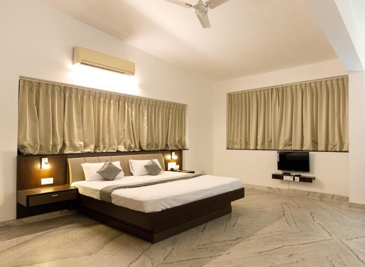 Hotel Paramount Suites & Service Apartments Mangalore Exterior foto